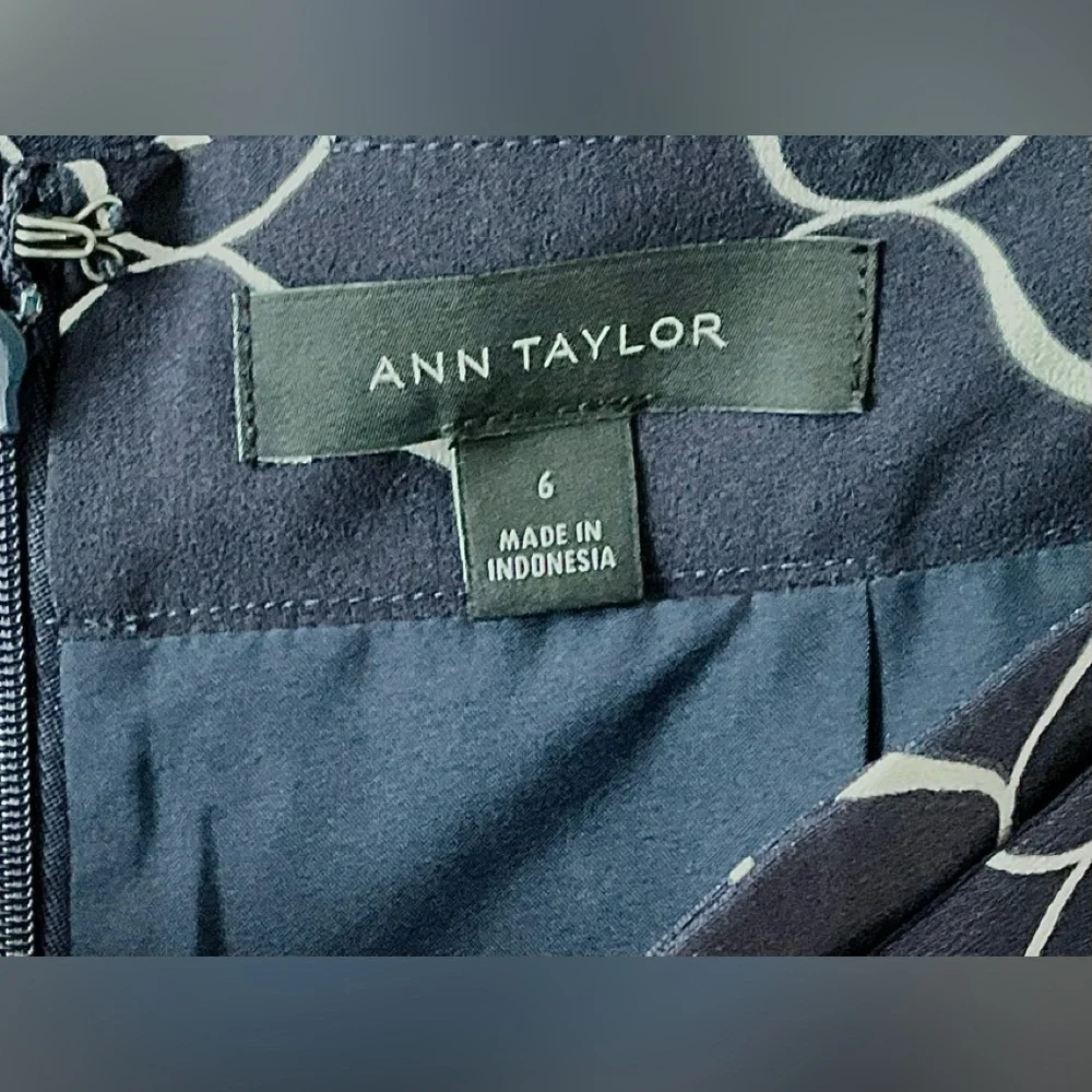 Ann Taylor Geo Tie Waist Flounce Pencil Skirt Size 6 - Picture 4 of 5